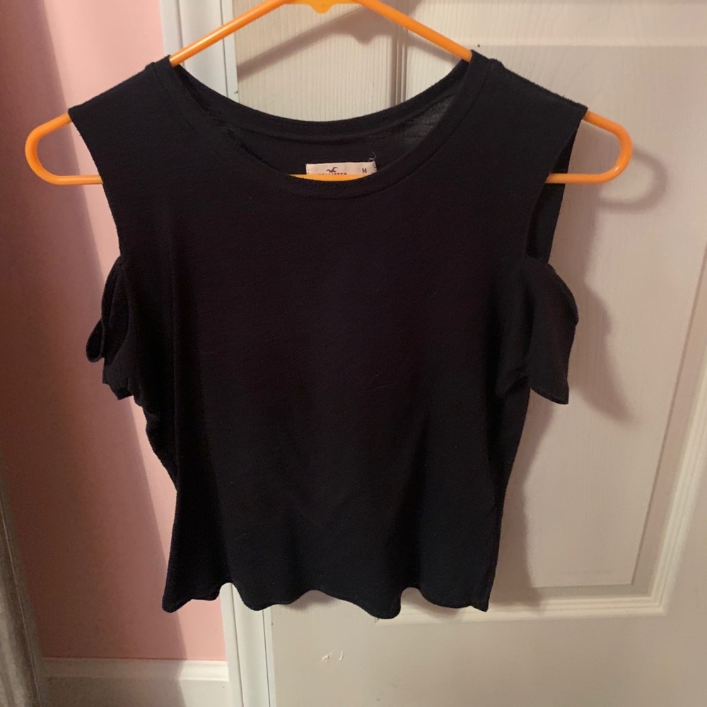 black shoulder cut out crop top